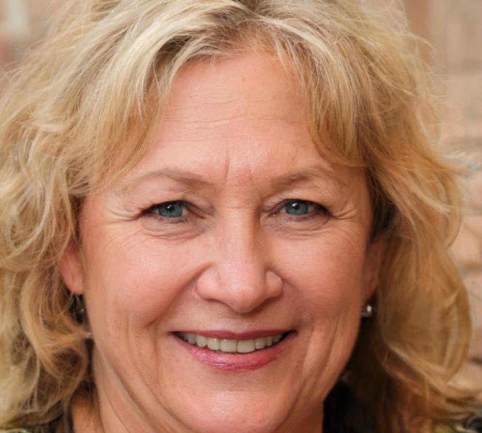 Sienna Valtonen, lead instructor for stock market fundamentals